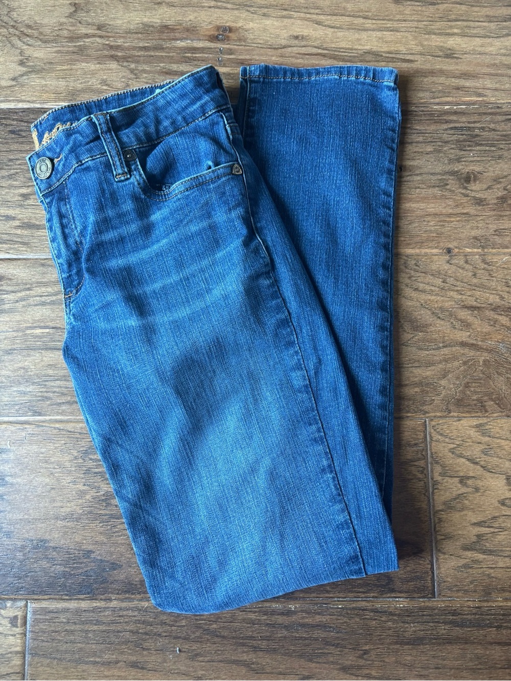 Kut from the Kloth Classic Blue Straight Leg Jeans
